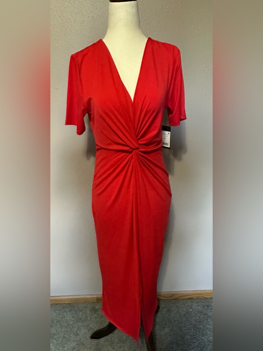 89th & Madison Elegant Red  Long Dress - Size small NWT